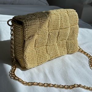 Crochet handbag